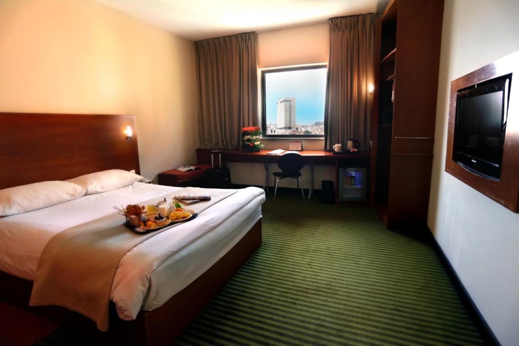 Ibis Amman Hotel Exterior photo