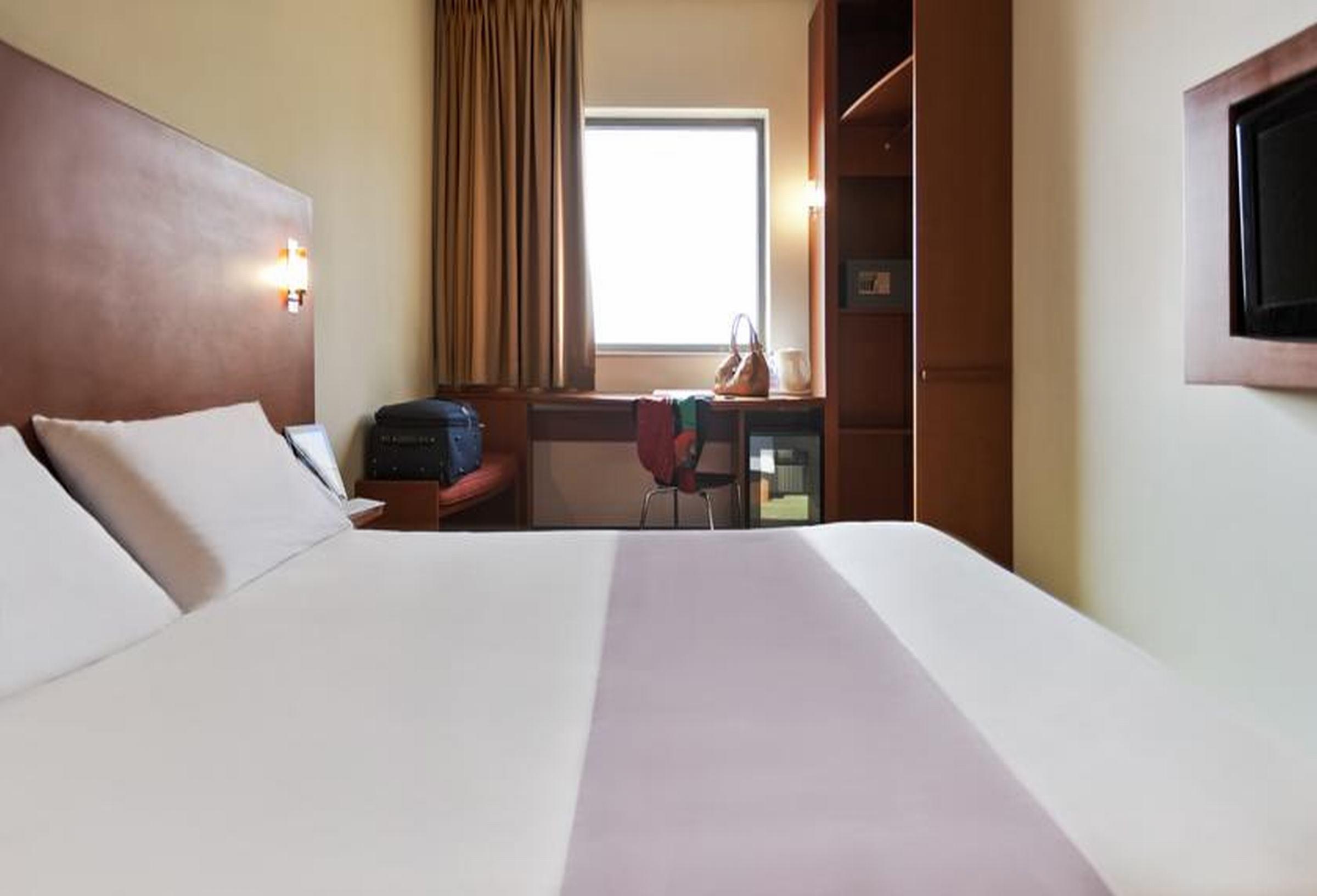 Ibis Amman Hotel Exterior photo